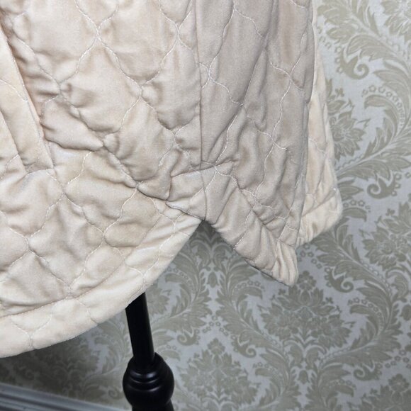 See and Be Seen Size Med Cream Colored Quilted Shacket Button Front NWT - Picture 6 of 16